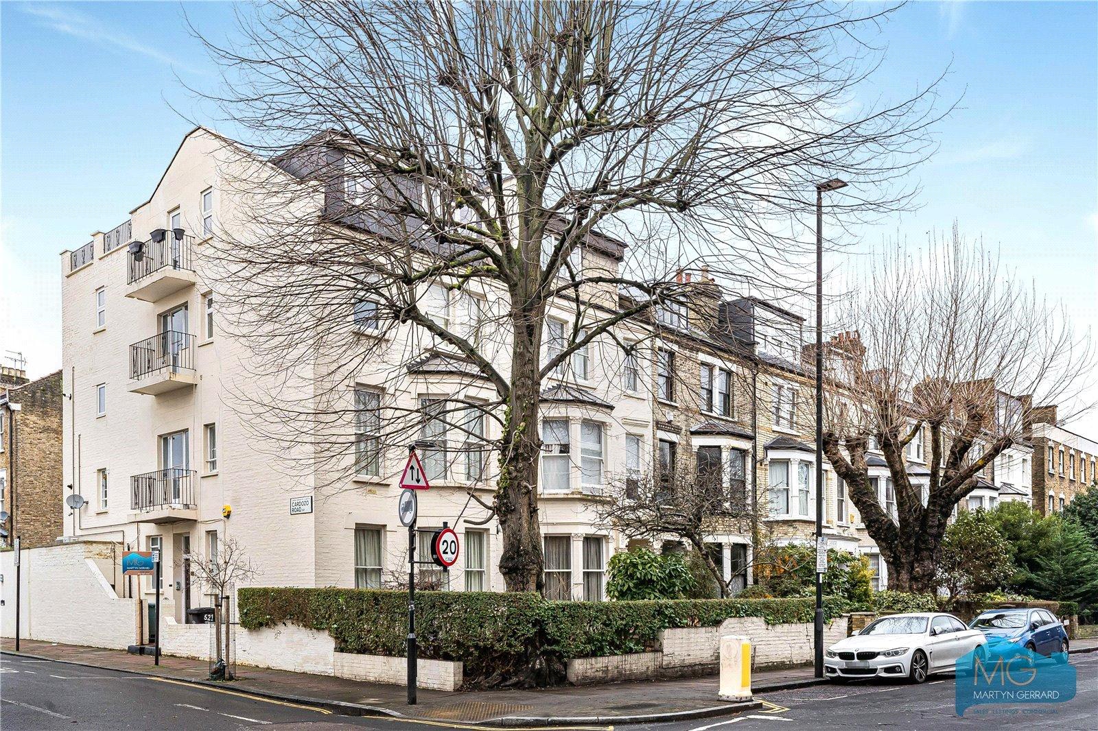 2 bedroom Apartment for sale - Martyn Gerrard