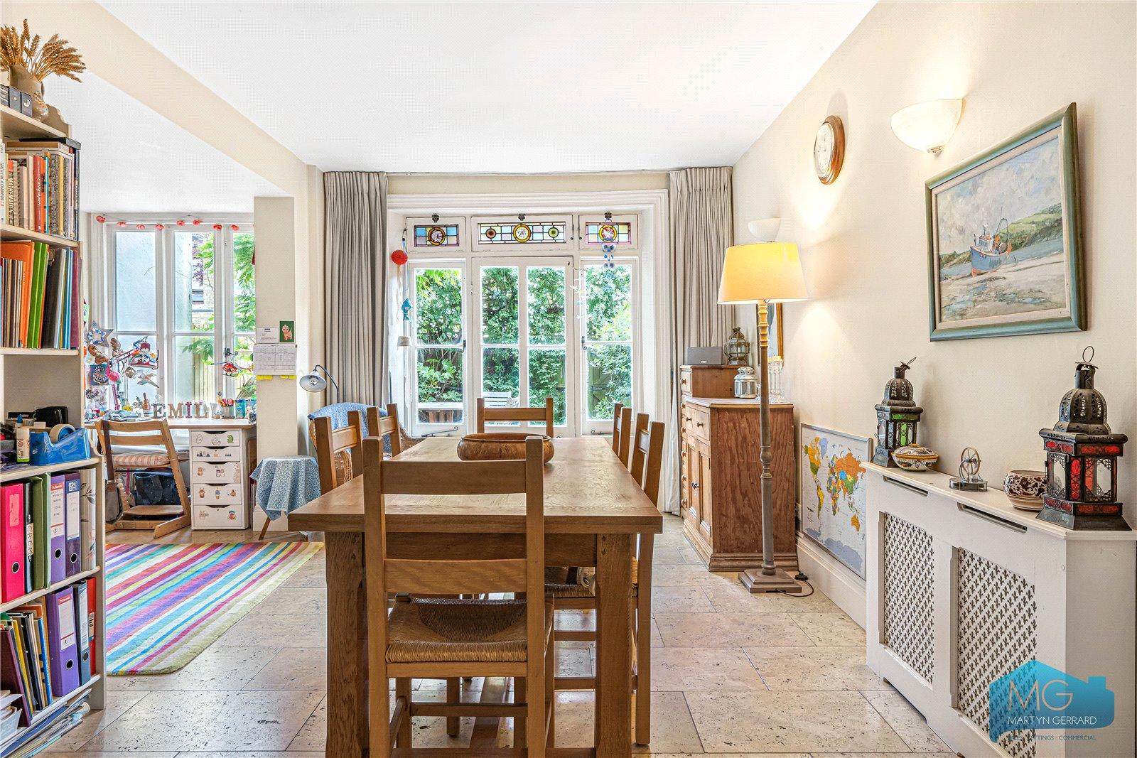 4 bedroom Terraced House for sale - Martyn Gerrard