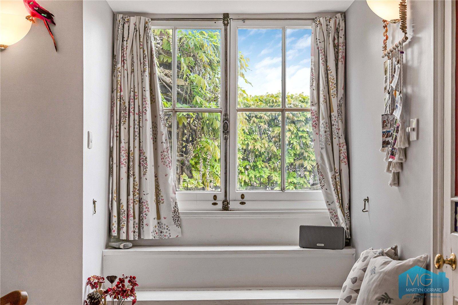 4 bedroom Terraced House for sale - Martyn Gerrard