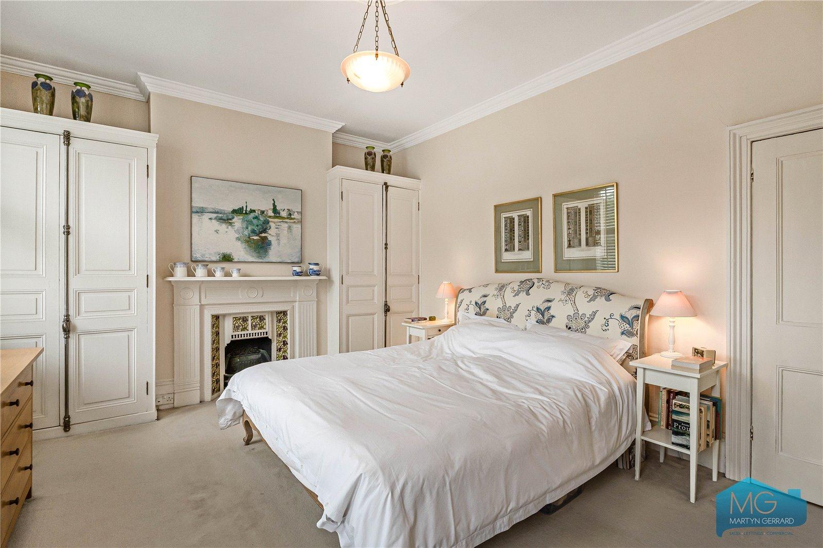 4 bedroom Terraced House for sale - Martyn Gerrard