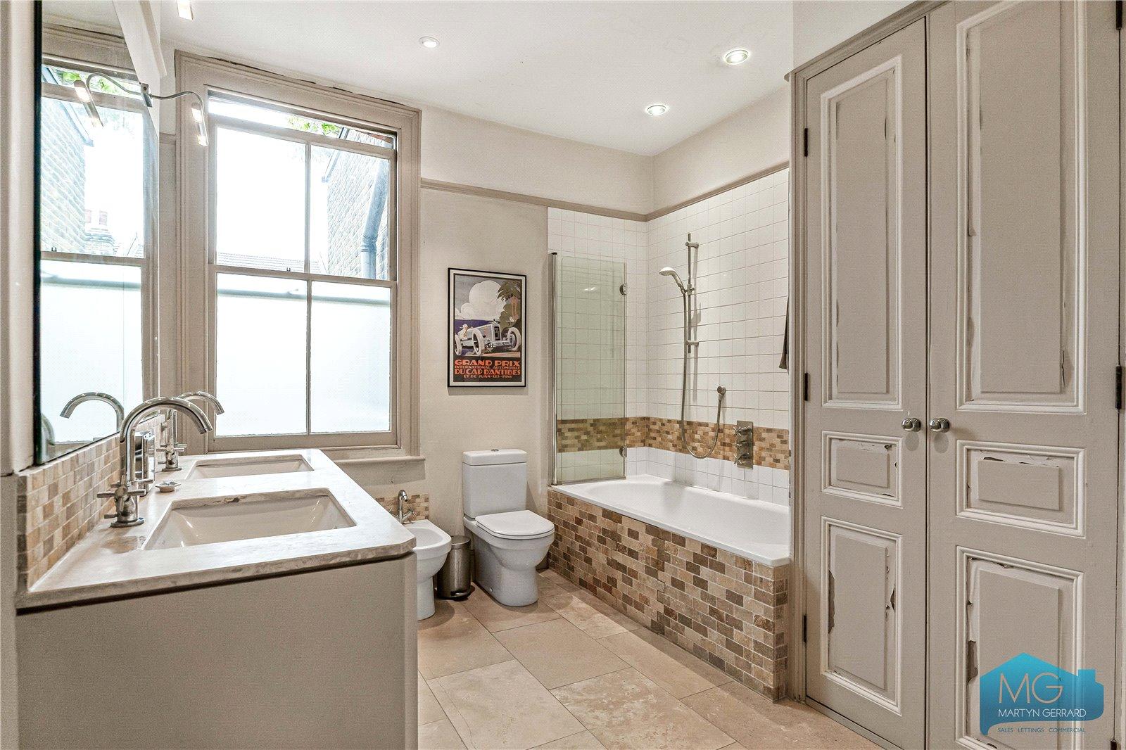 4 bedroom Terraced House for sale - Martyn Gerrard
