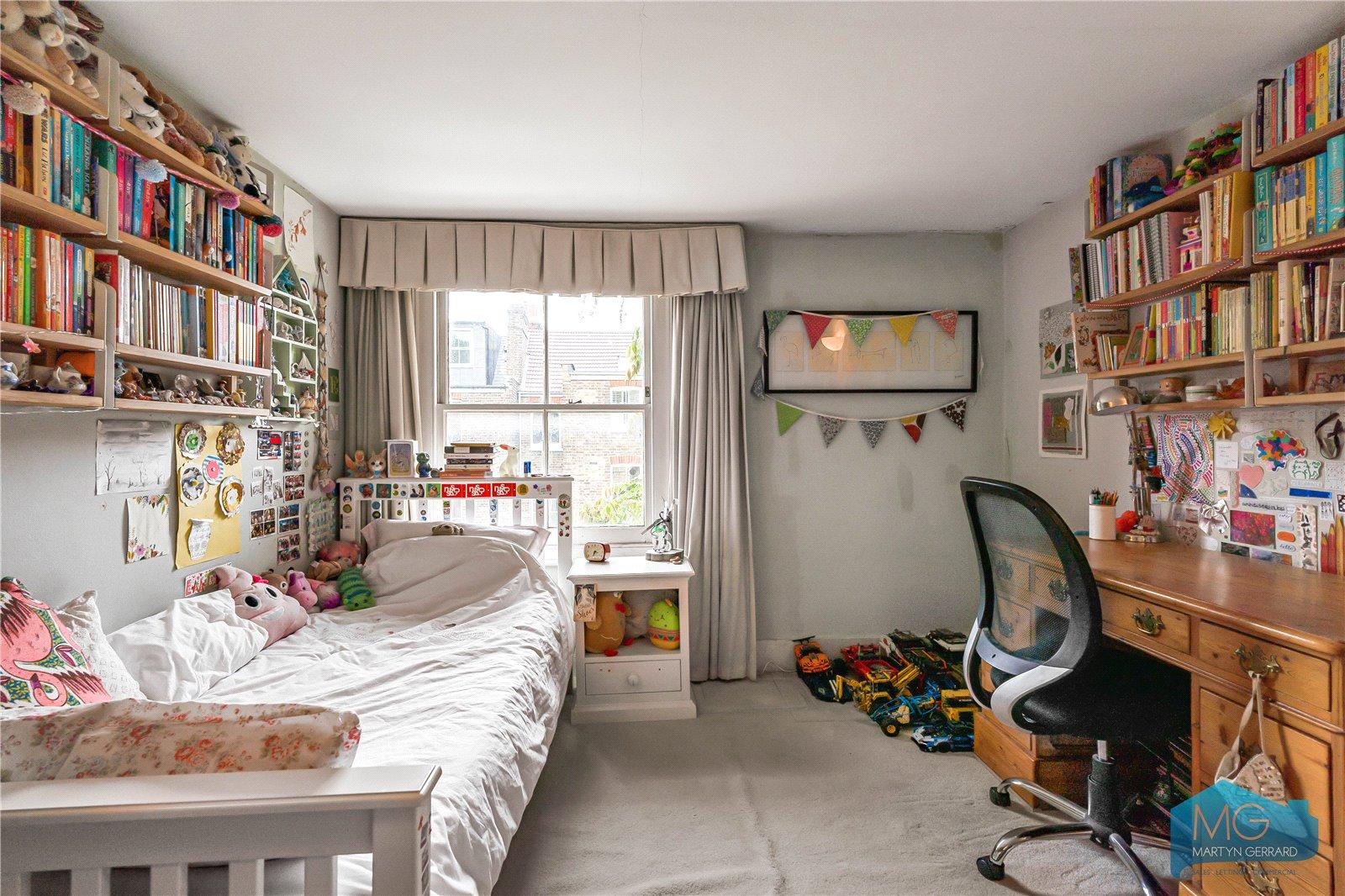 4 bedroom Terraced House for sale - Martyn Gerrard