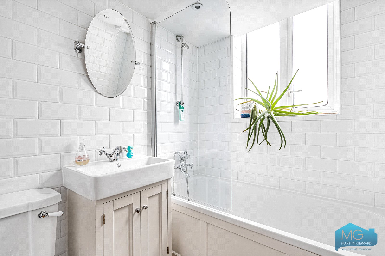 3 bedroom Apartment for sale - Martyn Gerrard