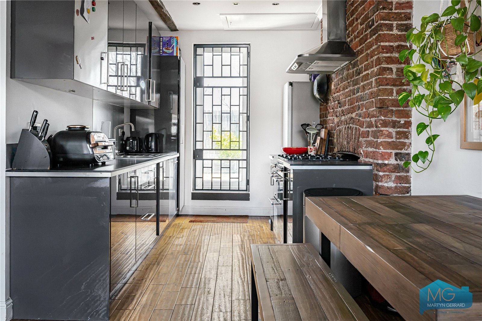 Highbury Park, London, N5+  - Martyn Gerrard