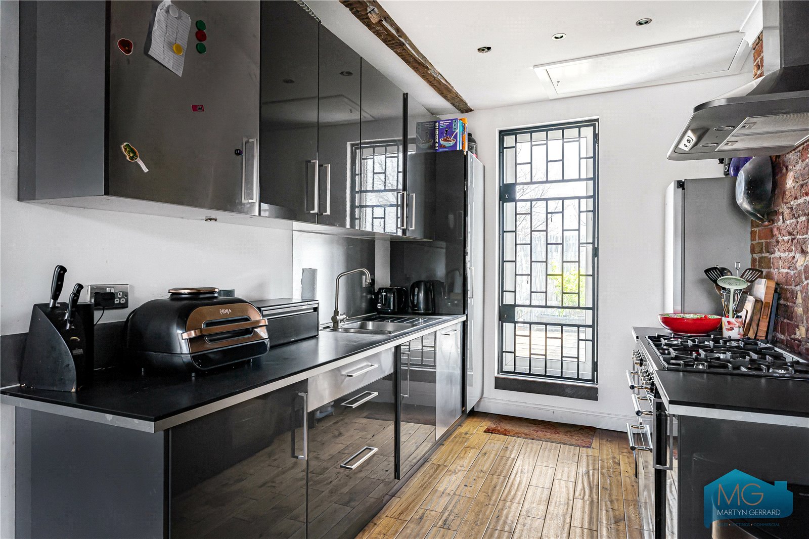 3 bedroom Apartment for sale - Martyn Gerrard