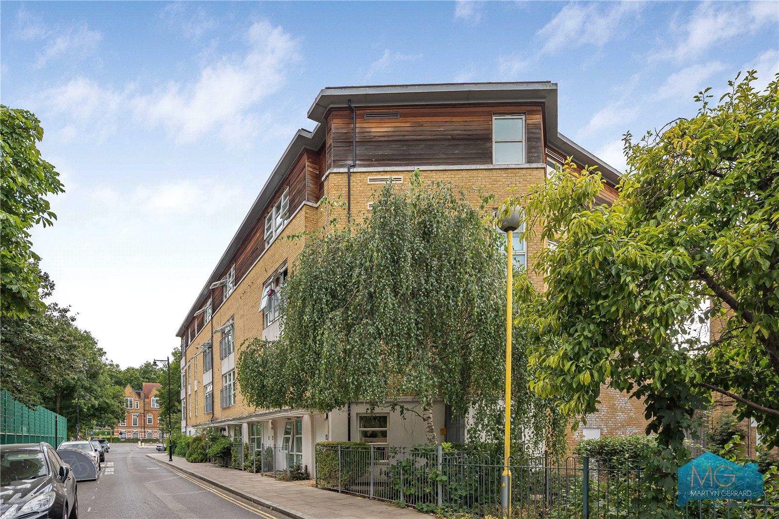 2 bedroom Apartment for sale - Martyn Gerrard