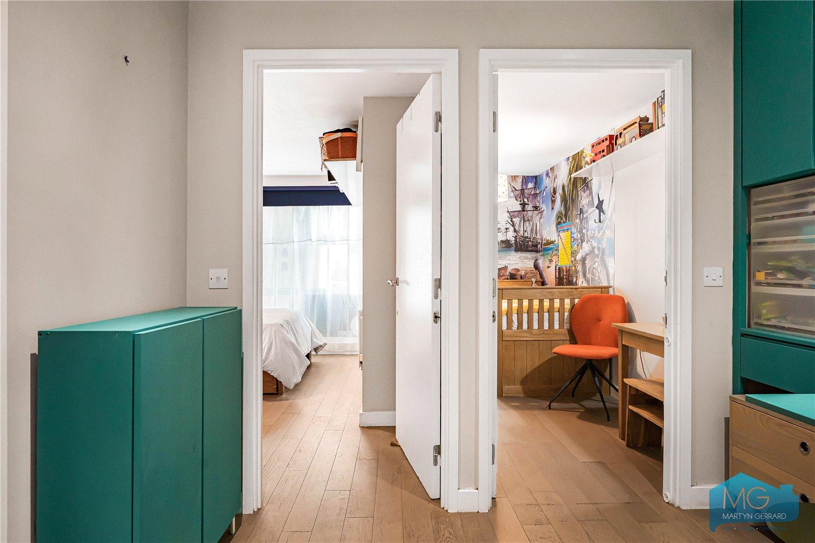 2 bedroom Apartment for sale - Martyn Gerrard