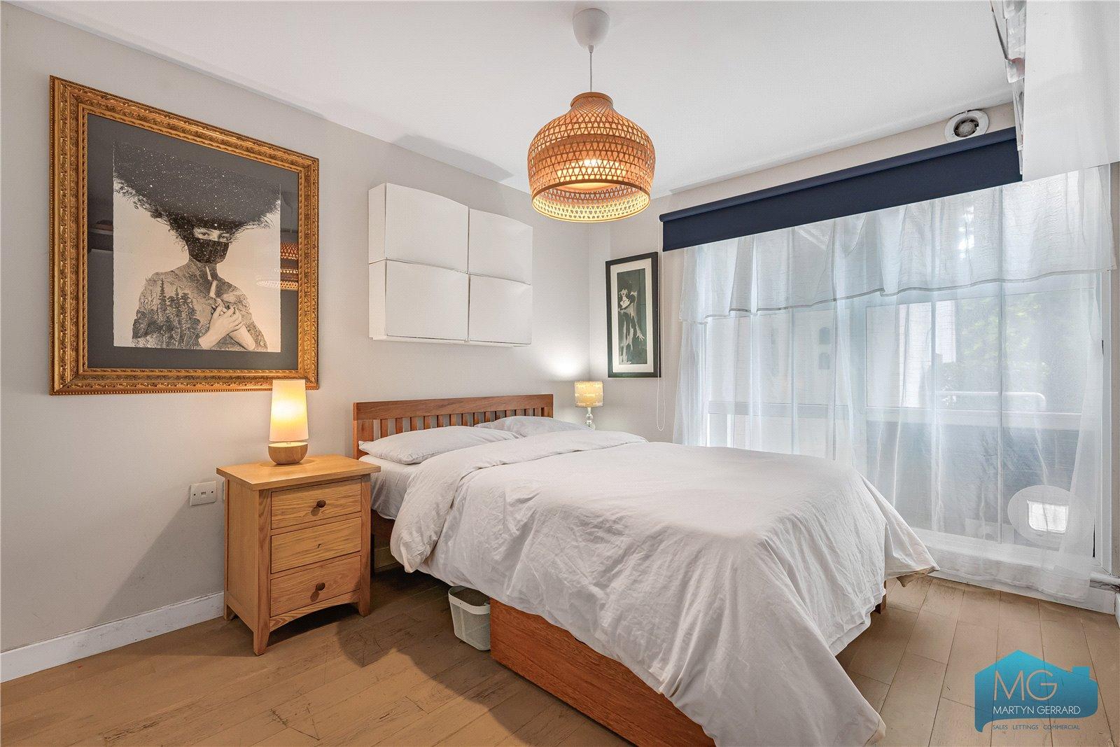2 bedroom Apartment for sale - Martyn Gerrard