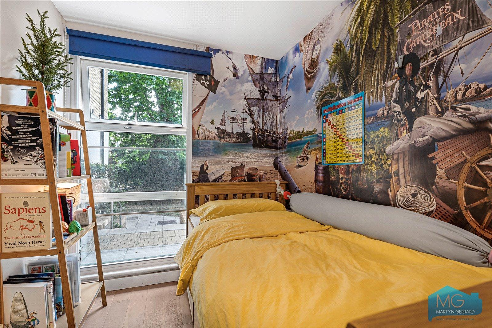 2 bedroom Apartment for sale - Martyn Gerrard