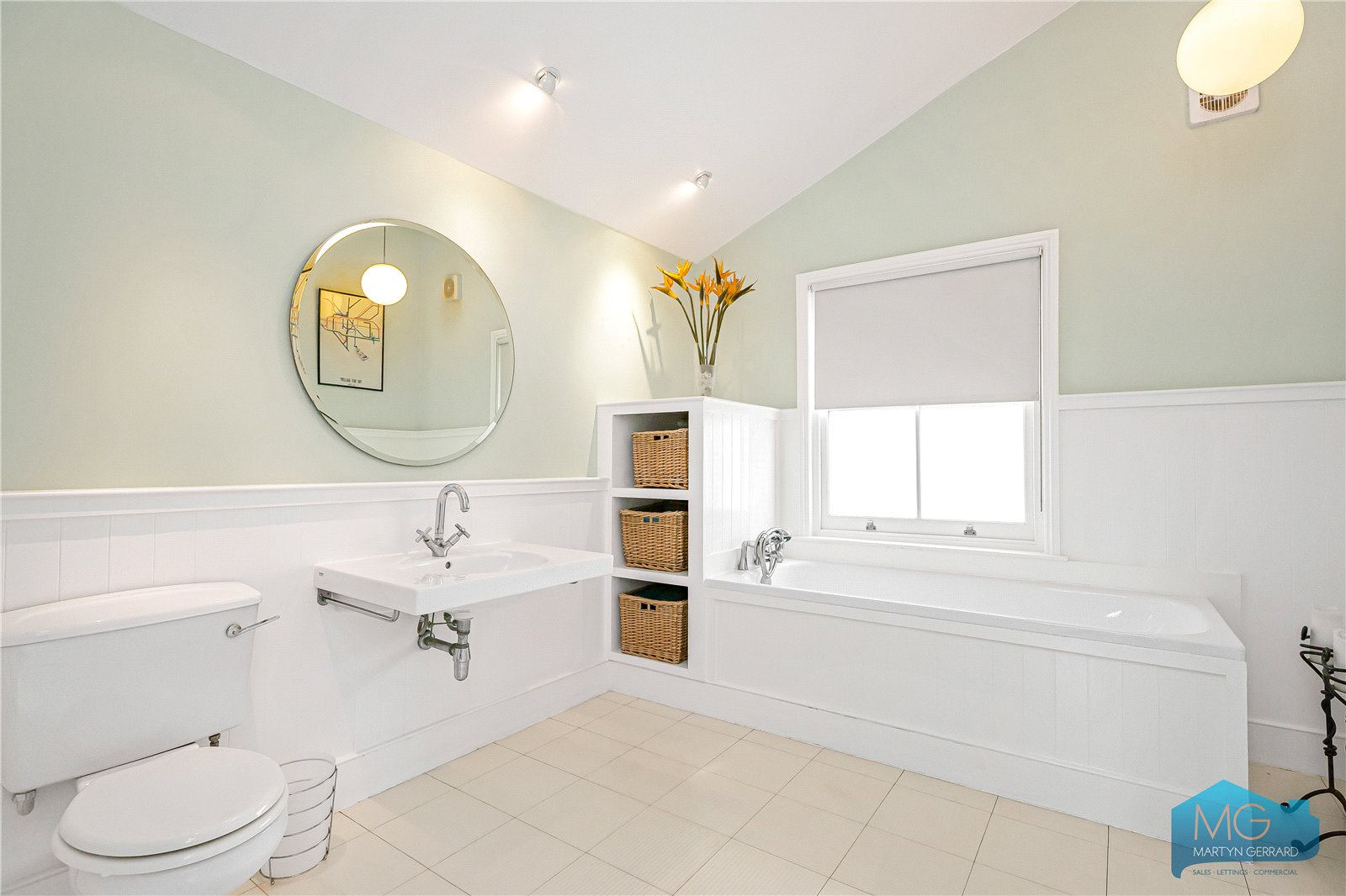 4 bedroom Terraced House for sale - Martyn Gerrard