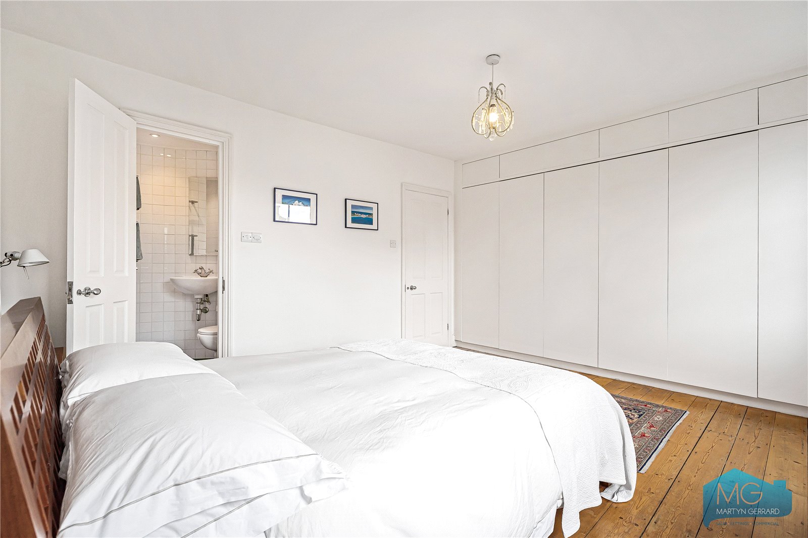 4 bedroom Terraced House for sale - Martyn Gerrard