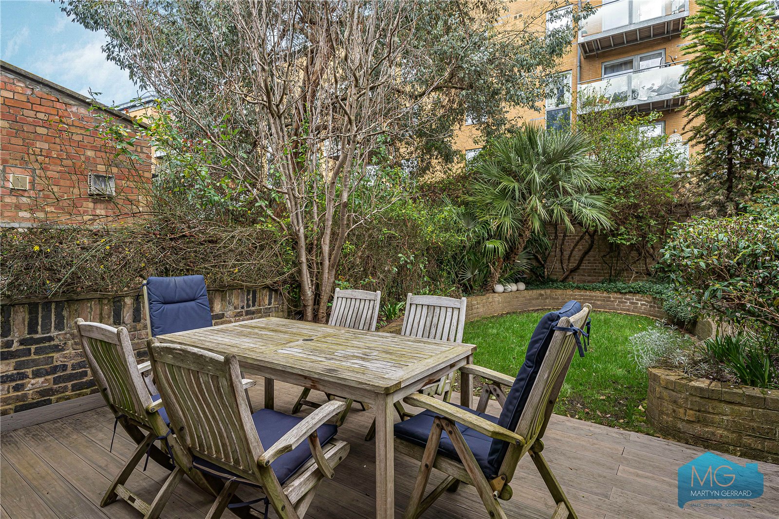 4 bedroom Terraced House for sale - Martyn Gerrard