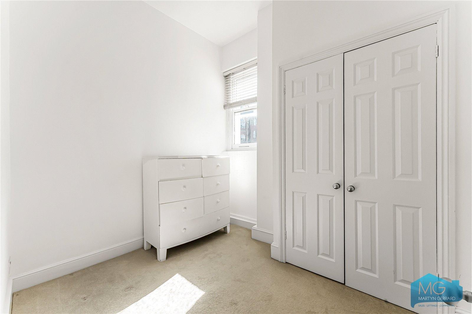 2 bedroom Terraced House for sale - Martyn Gerrard