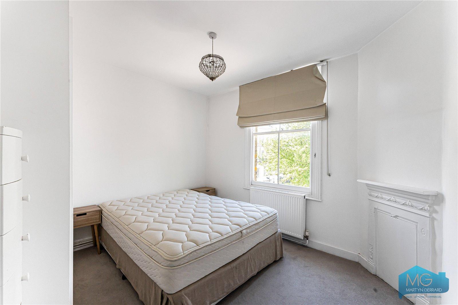 2 bedroom Terraced House for sale - Martyn Gerrard