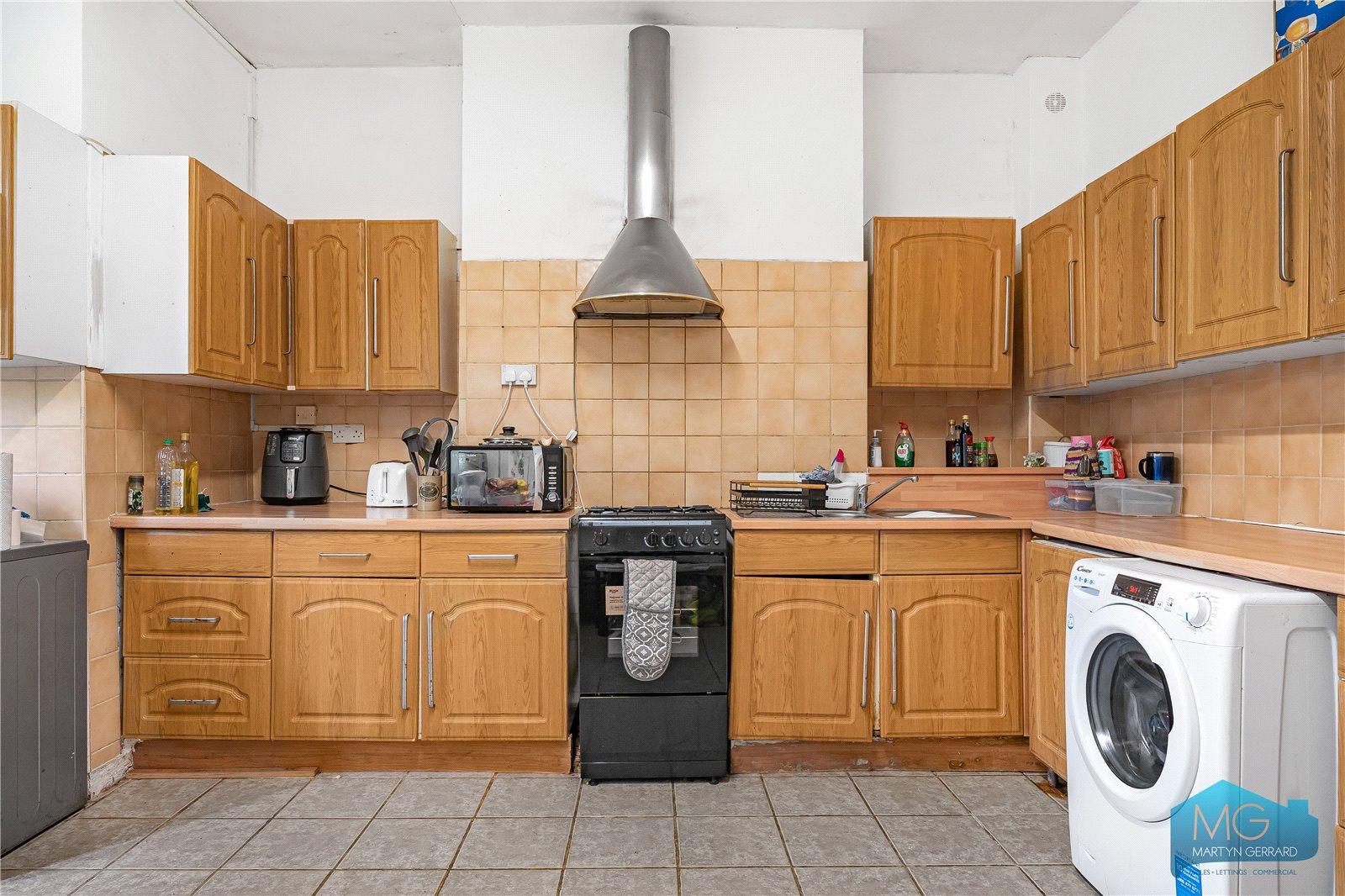 3 bedroom Ground Floor Flat for sale - Martyn Gerrard