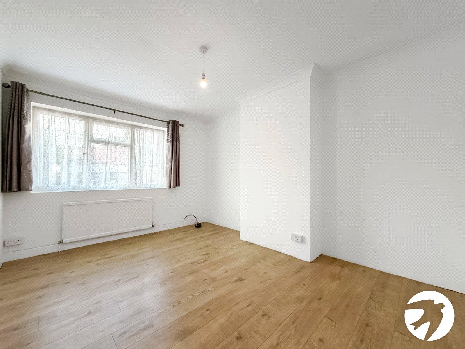 3 bedroom house to rent in London | Robinson Jackson