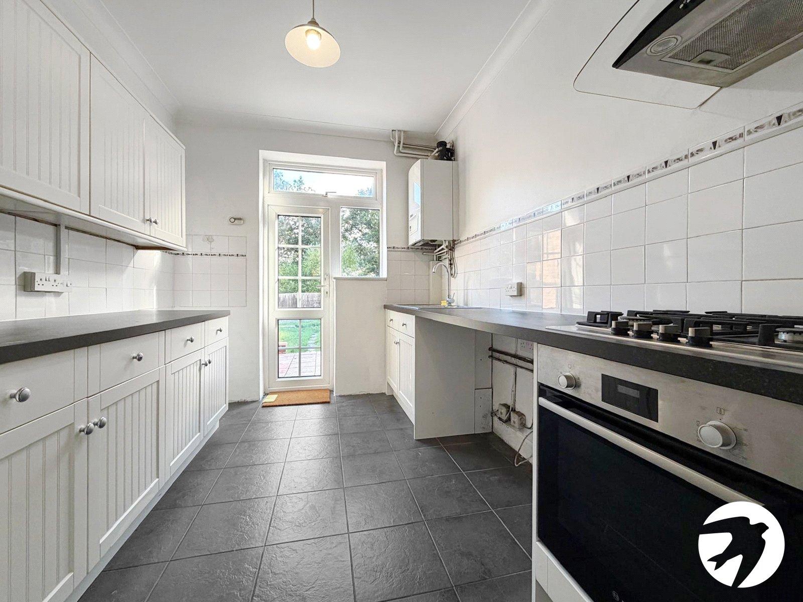3 bedroom house to rent in London | Robinson Jackson