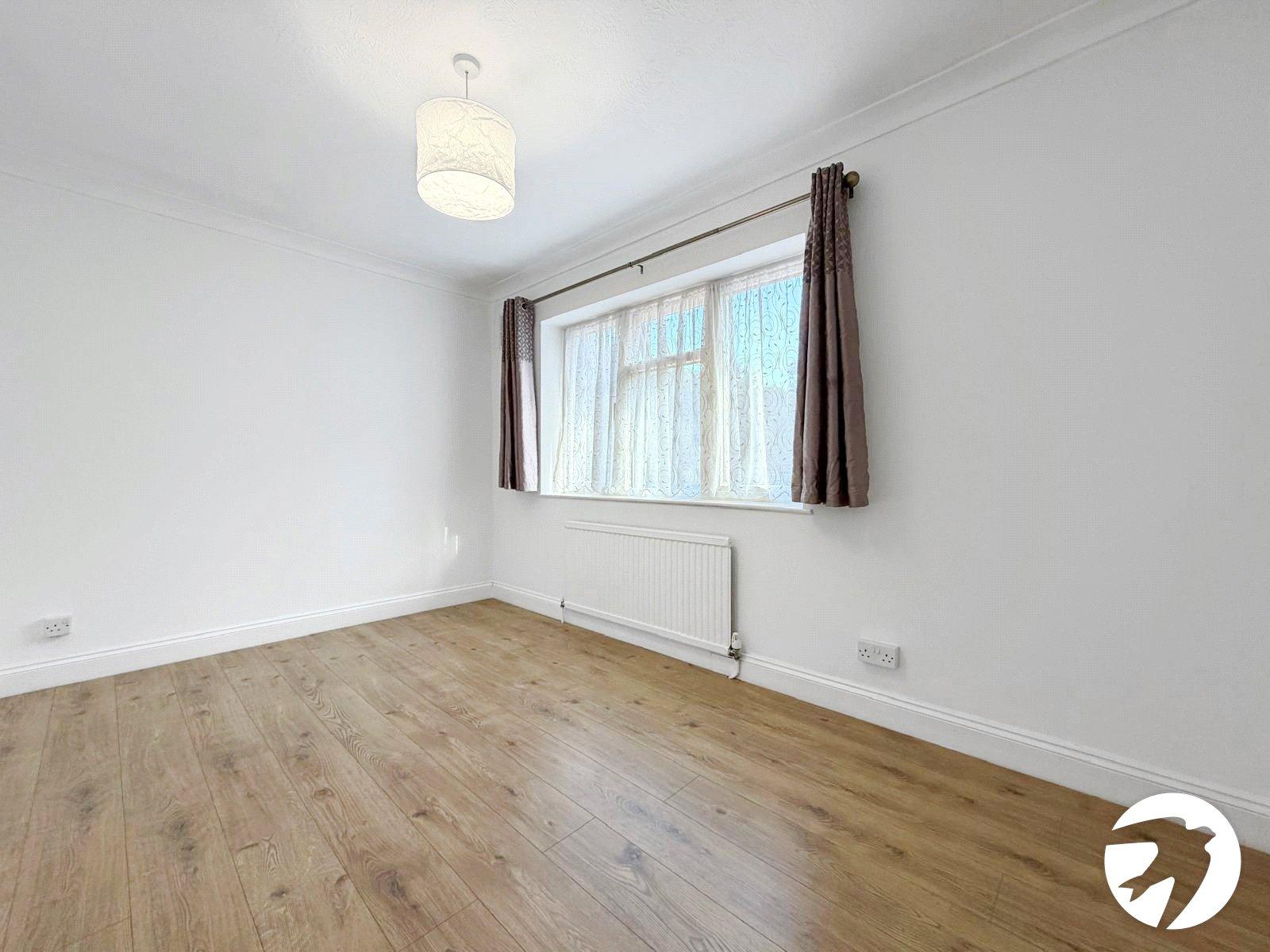 3 bedroom house to rent in London | Robinson Jackson