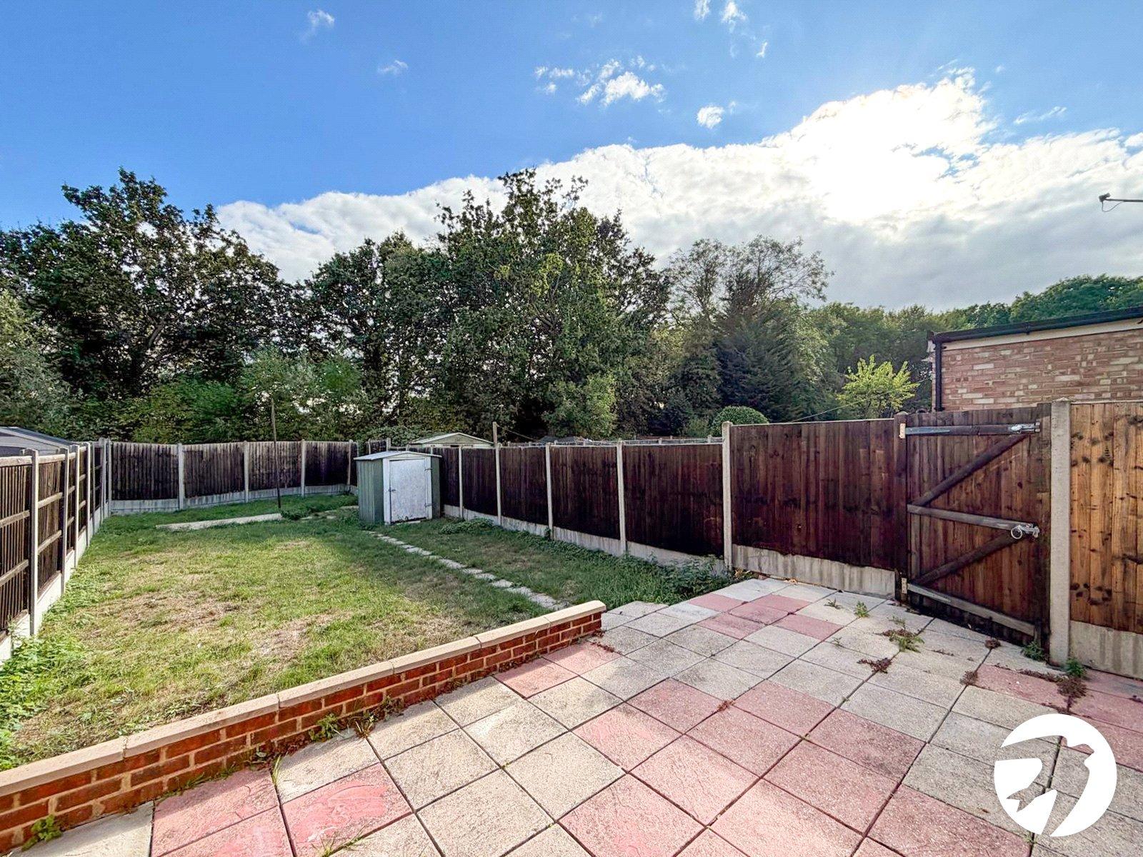 3 bedroom house to rent in London | Robinson Jackson