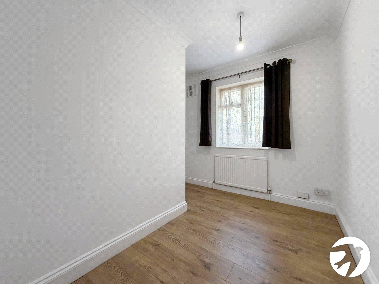 3 bedroom house to rent in London | Robinson Jackson