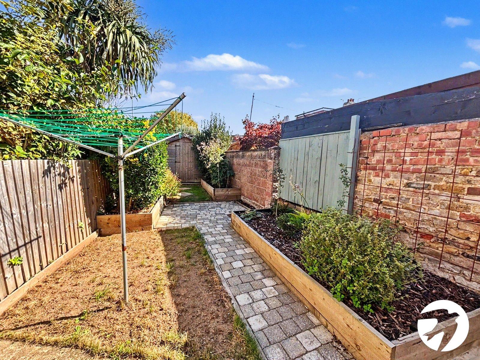 2 bedroom property to rent in Dartford | Robinson Jackson