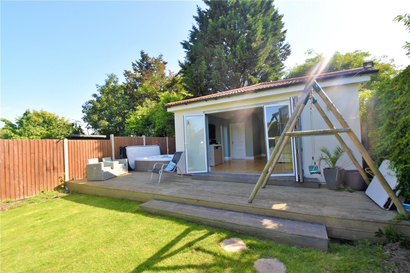 4 bedroom house to rent in Erith | Robinson Jackson