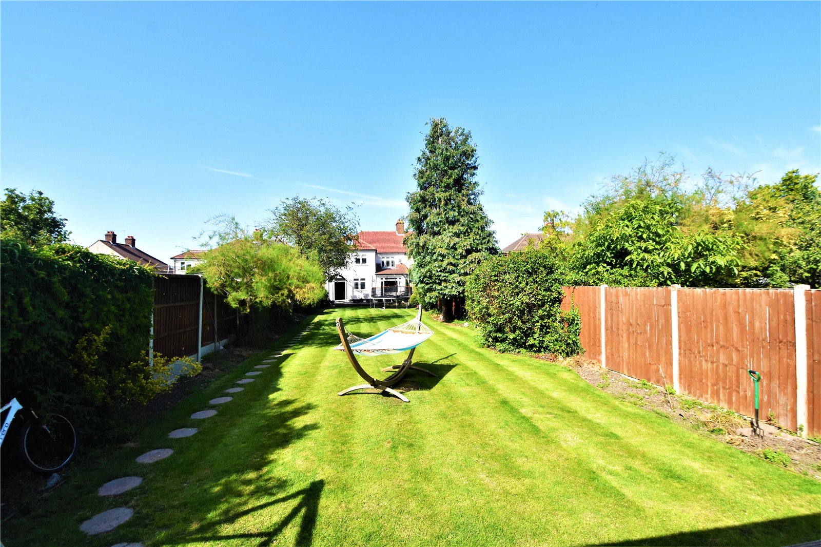 4 bedroom house to rent in Erith | Robinson Jackson