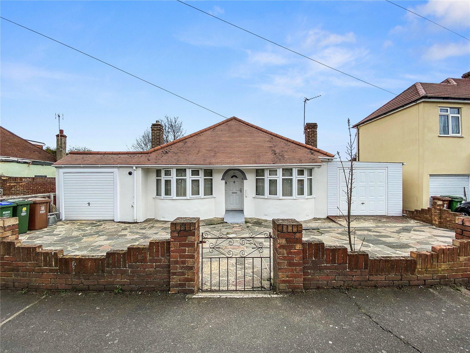4 bedroom bungalow to rent in Bexleyheath | Robinson Jackson