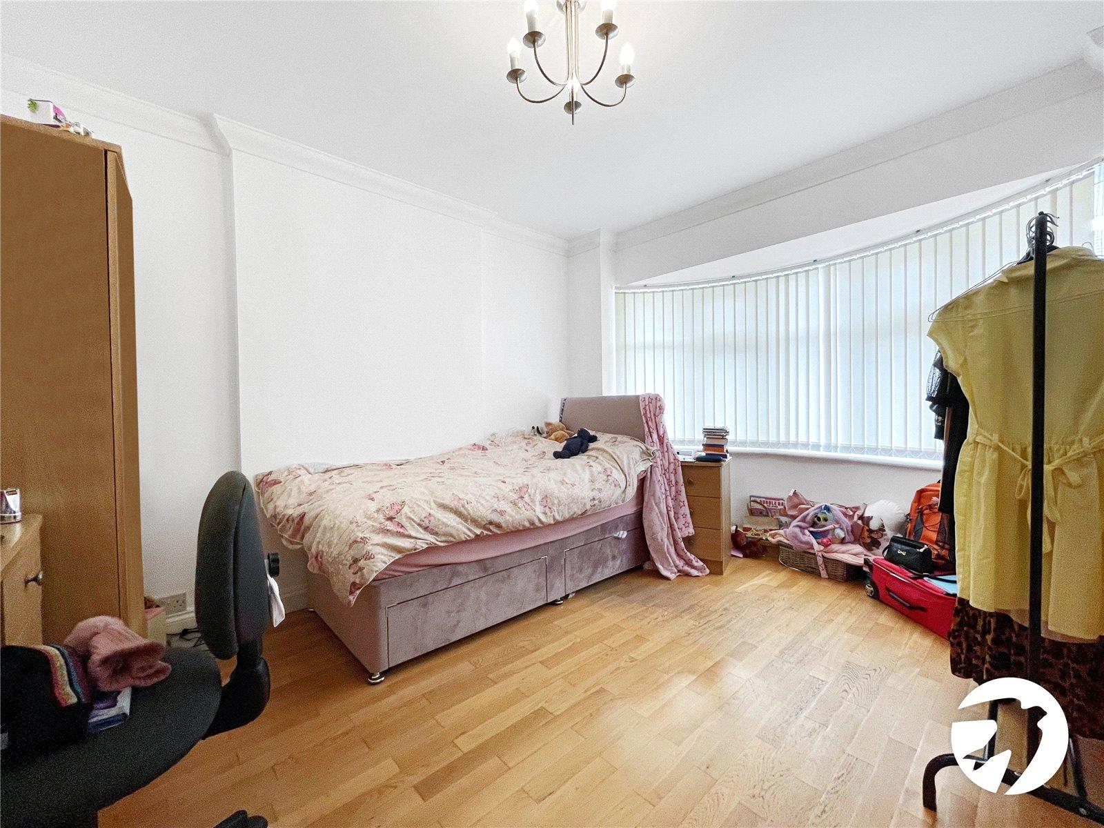 4 bedroom bungalow to rent in Bexleyheath | Robinson Jackson