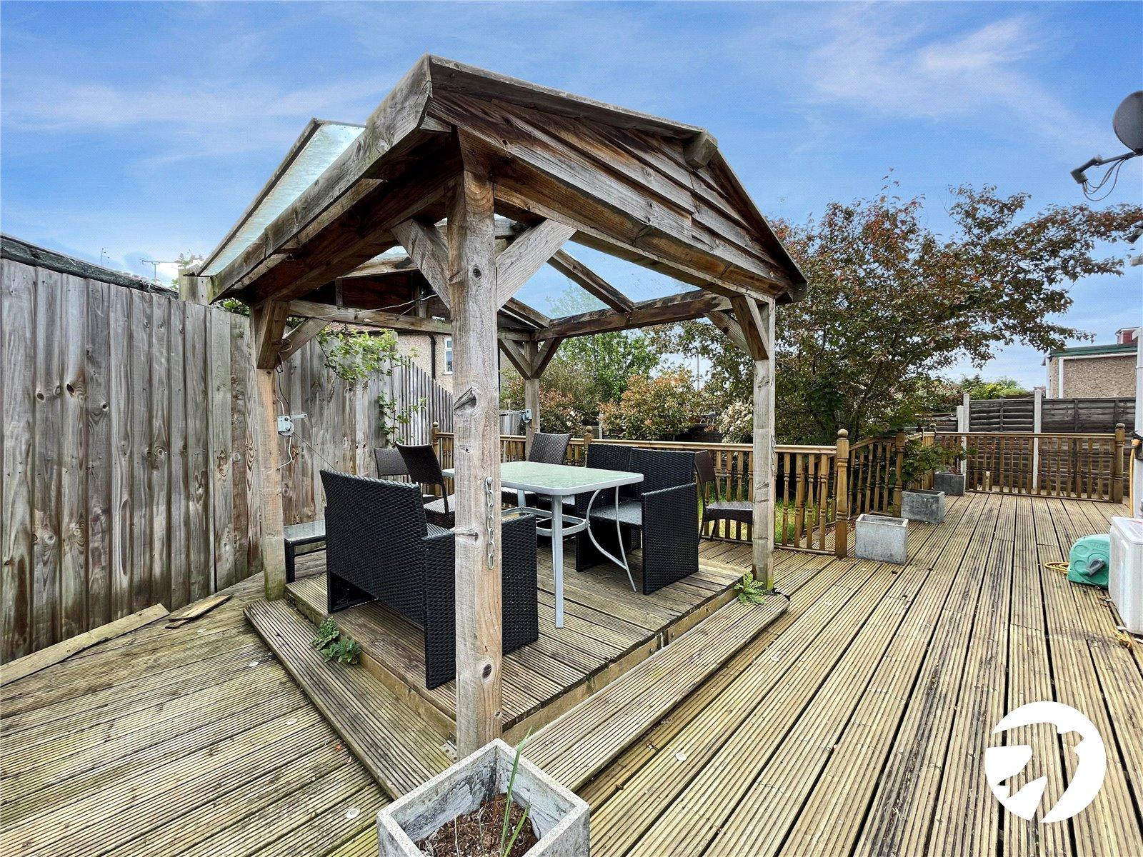 4 bedroom bungalow to rent in Bexleyheath | Robinson Jackson