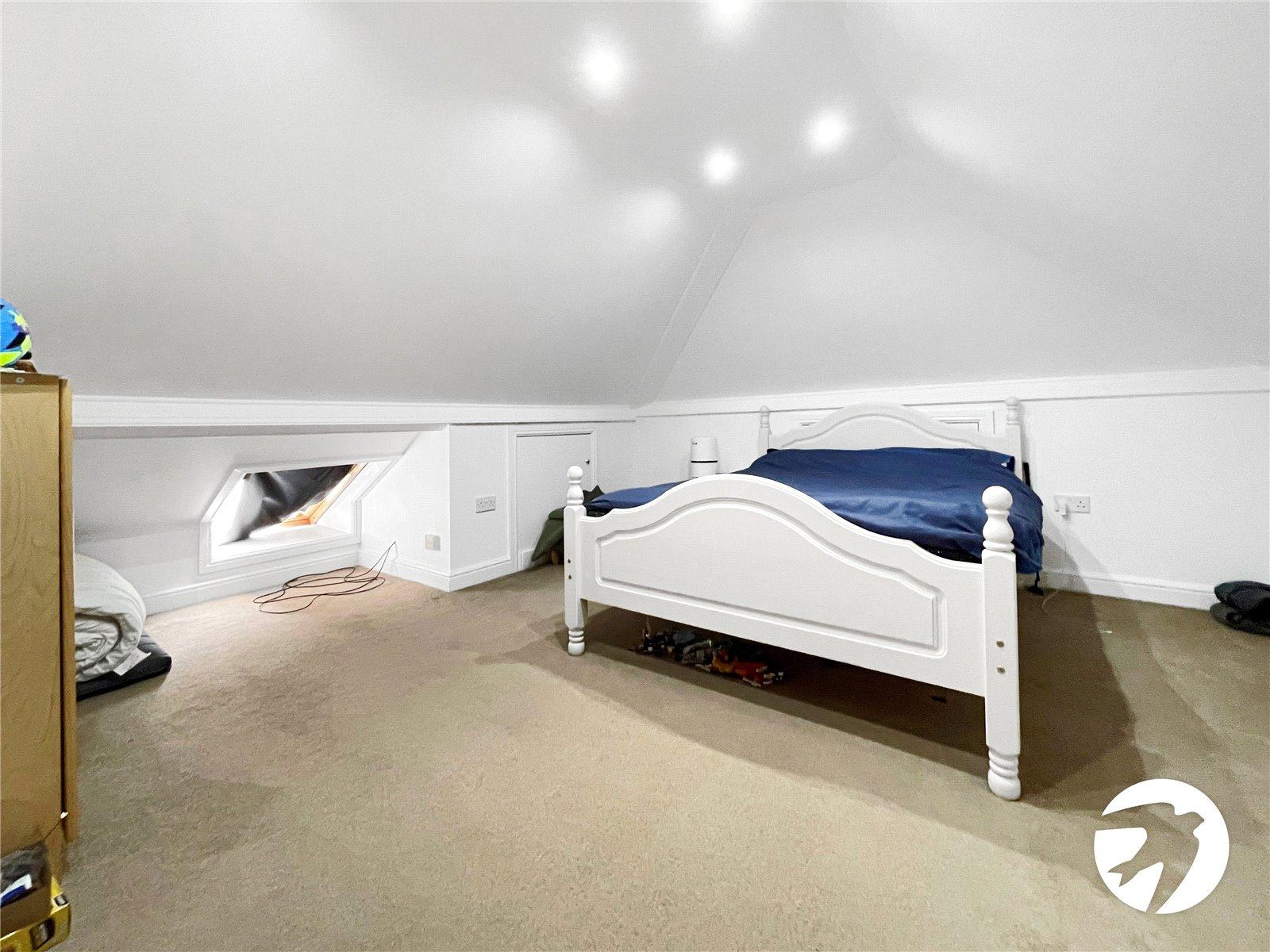 4 bedroom bungalow to rent in Bexleyheath | Robinson Jackson