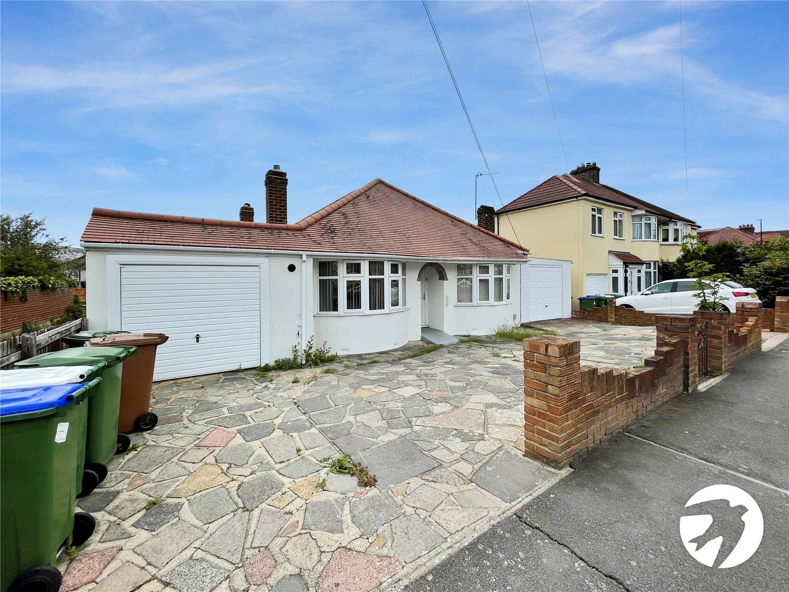 4 bedroom bungalow to rent in Bexleyheath | Robinson Jackson