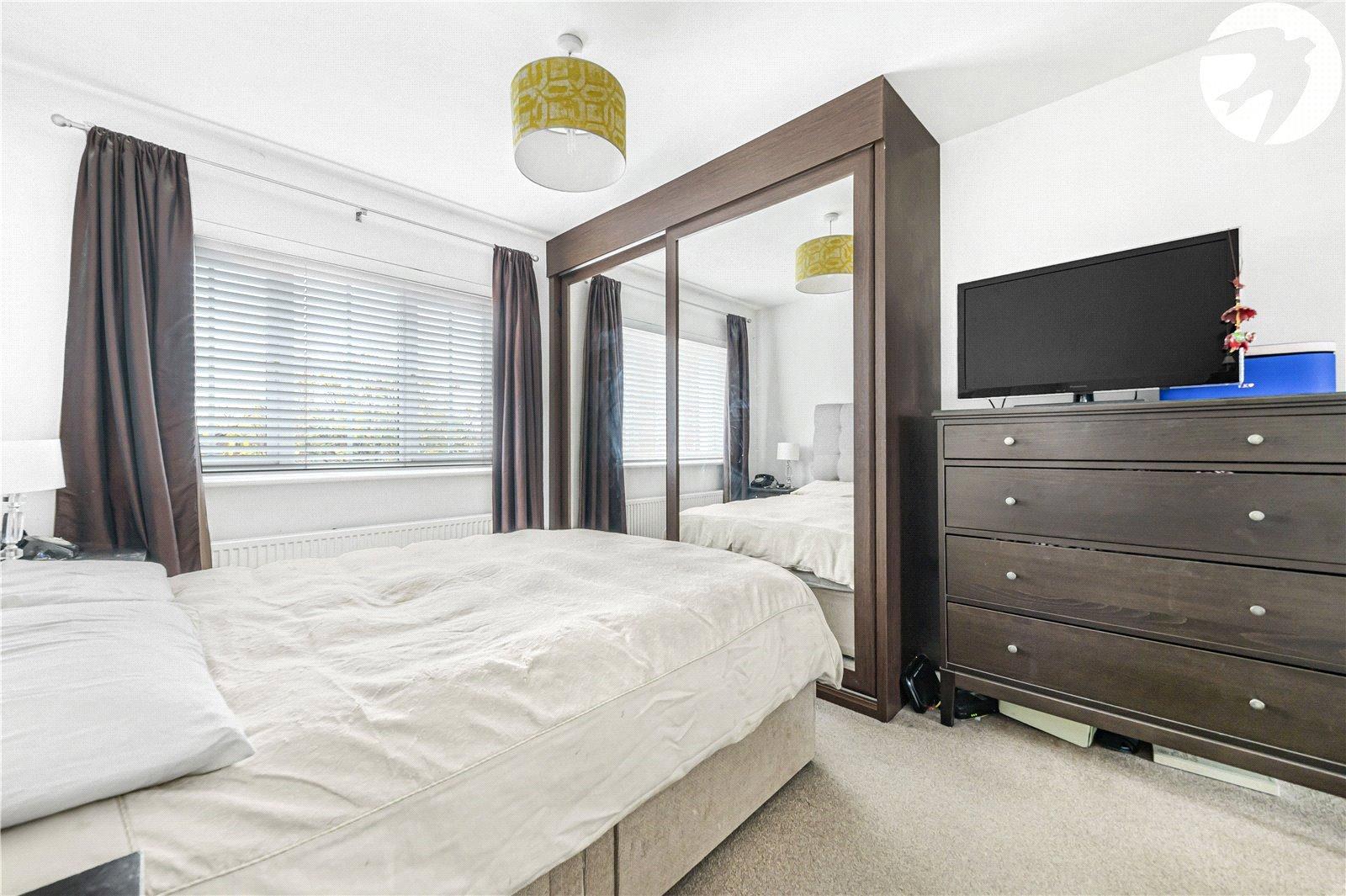 4 bedroom house to rent in Dartford | Robinson Jackson