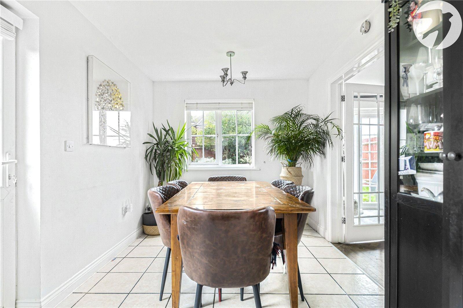 4 bedroom house to rent in Dartford | Robinson Jackson