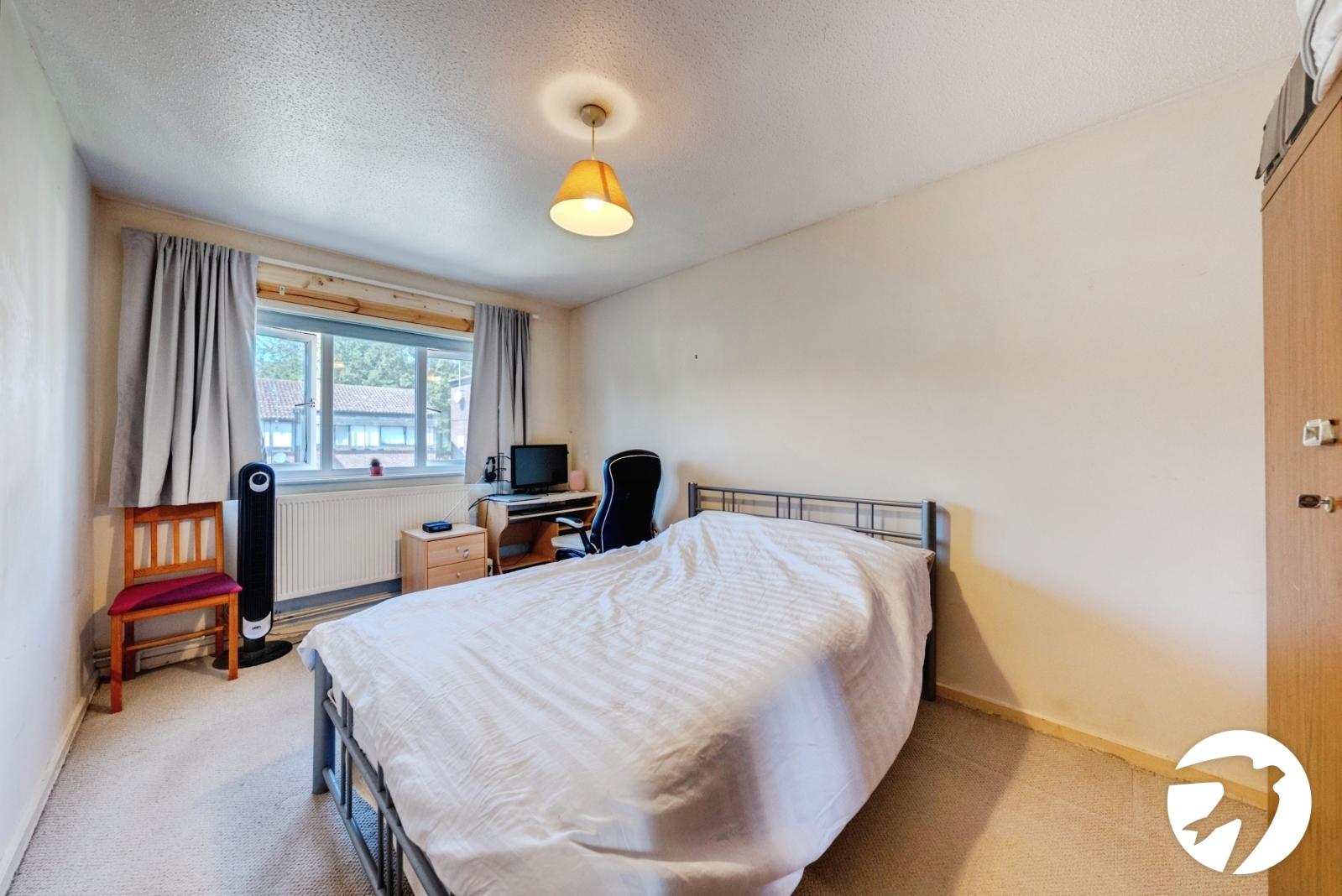 2 bedroom house for sale in London | Robinson Jackson