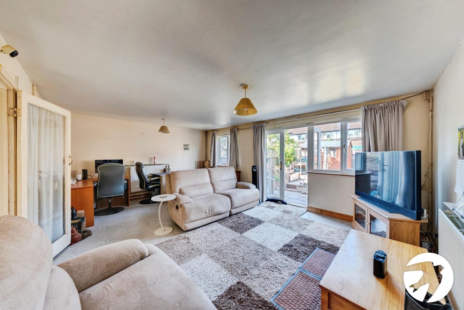 2 bedroom house for sale in London | Robinson Jackson