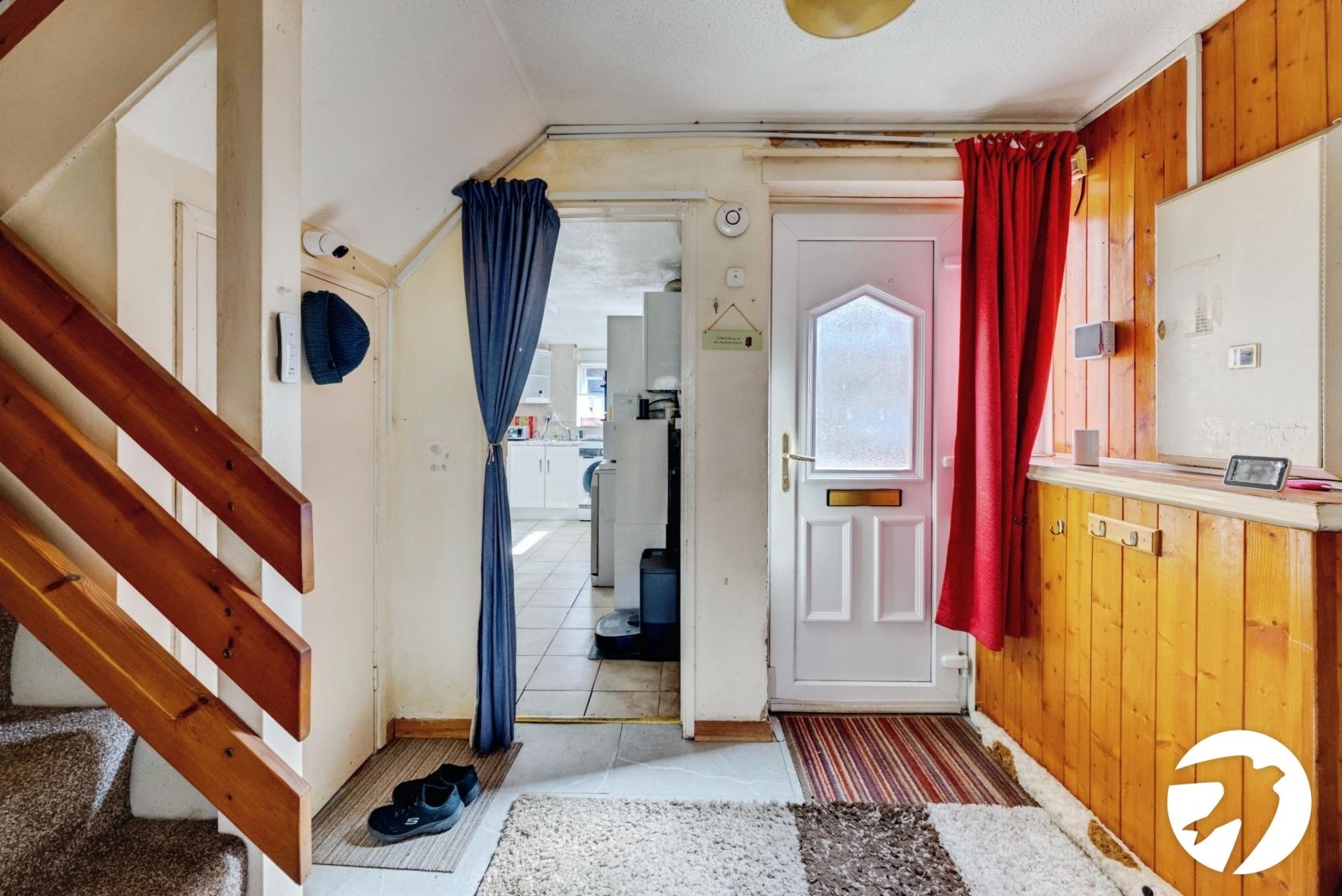 2 bedroom house for sale in London | Robinson Jackson