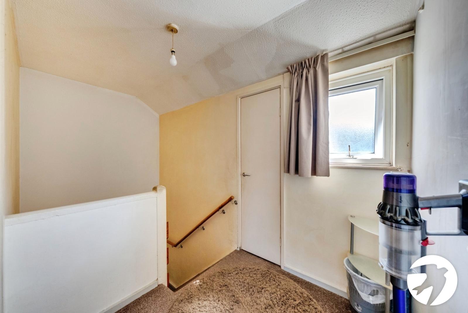 2 bedroom house for sale in London | Robinson Jackson