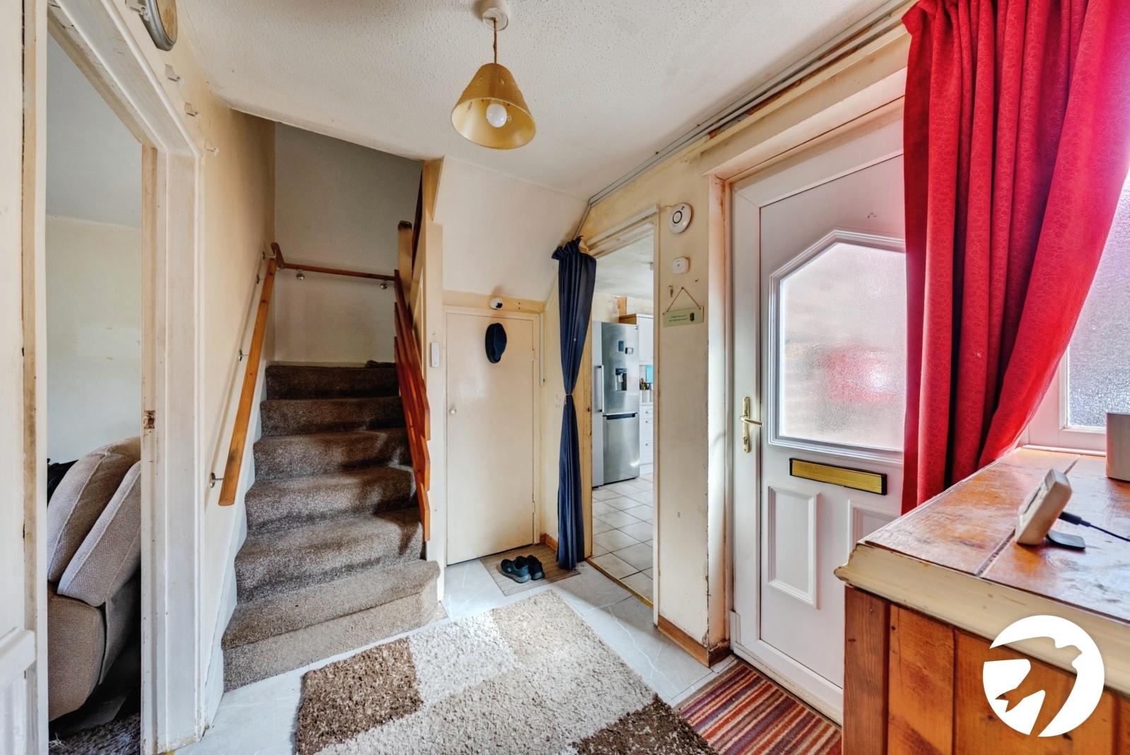 2 bedroom house for sale in London | Robinson Jackson