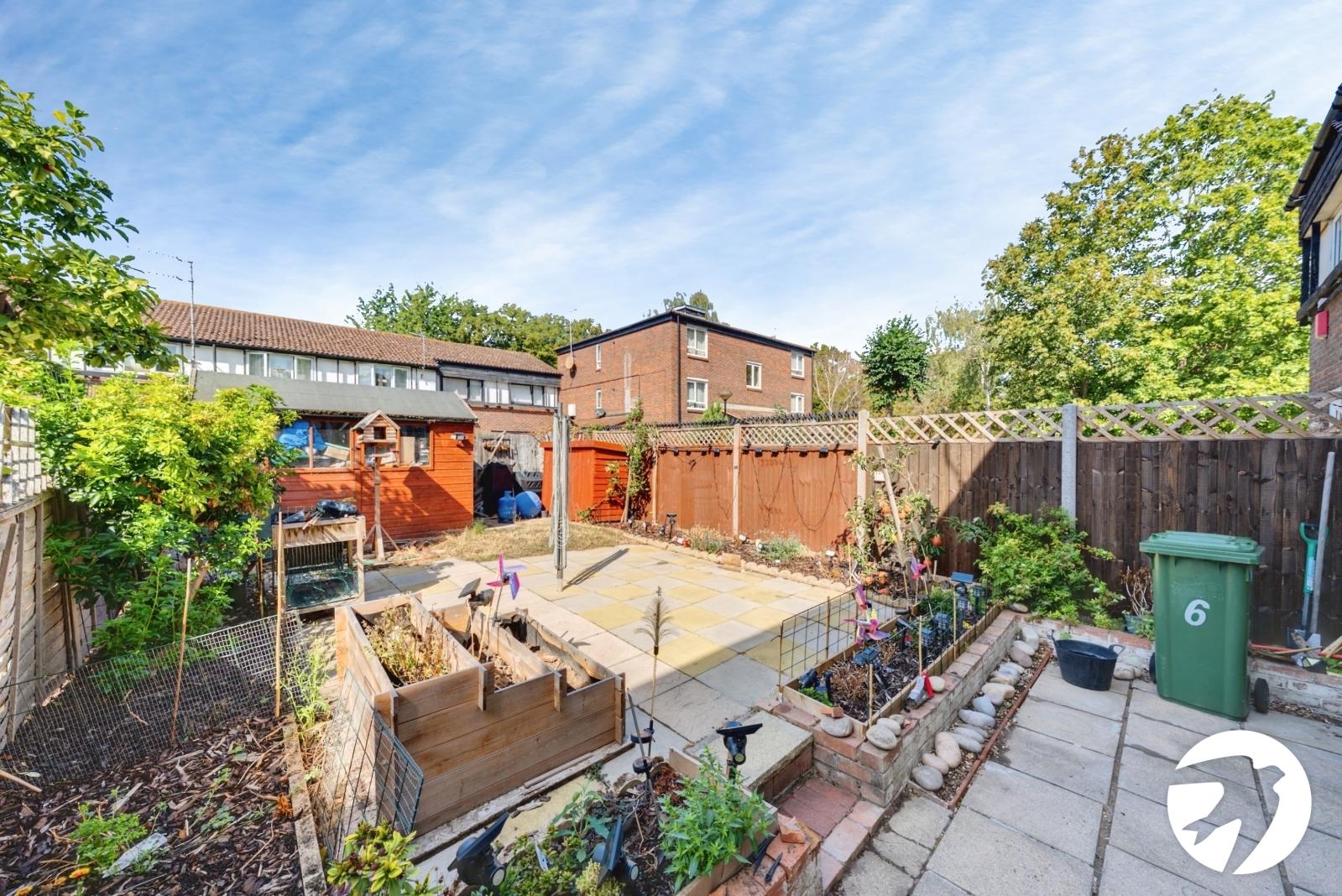 2 bedroom house for sale in London | Robinson Jackson