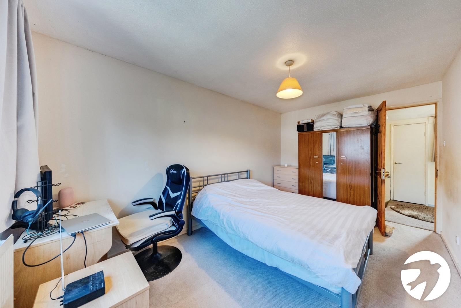 2 bedroom house for sale in London | Robinson Jackson