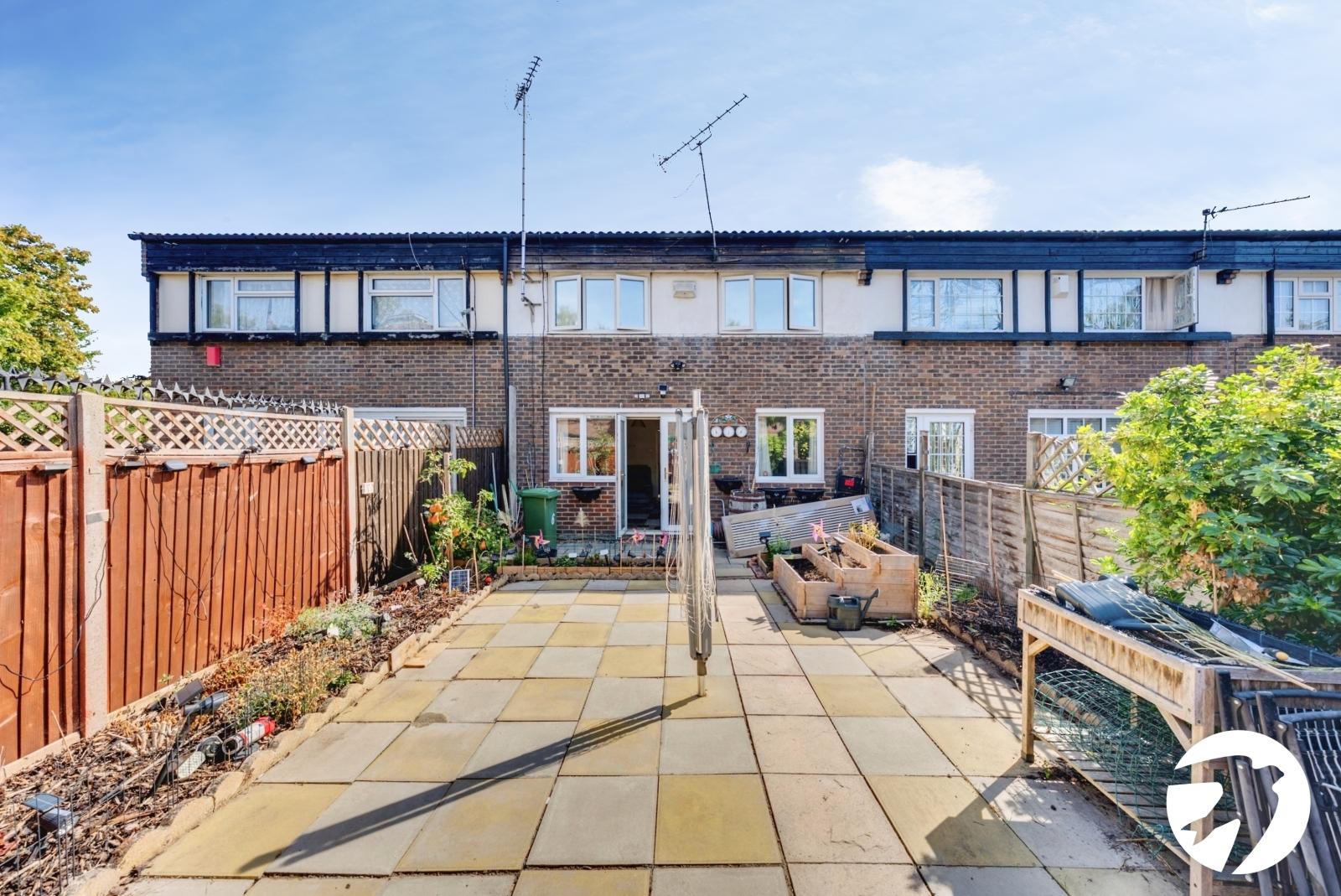 2 bedroom house for sale in London | Robinson Jackson