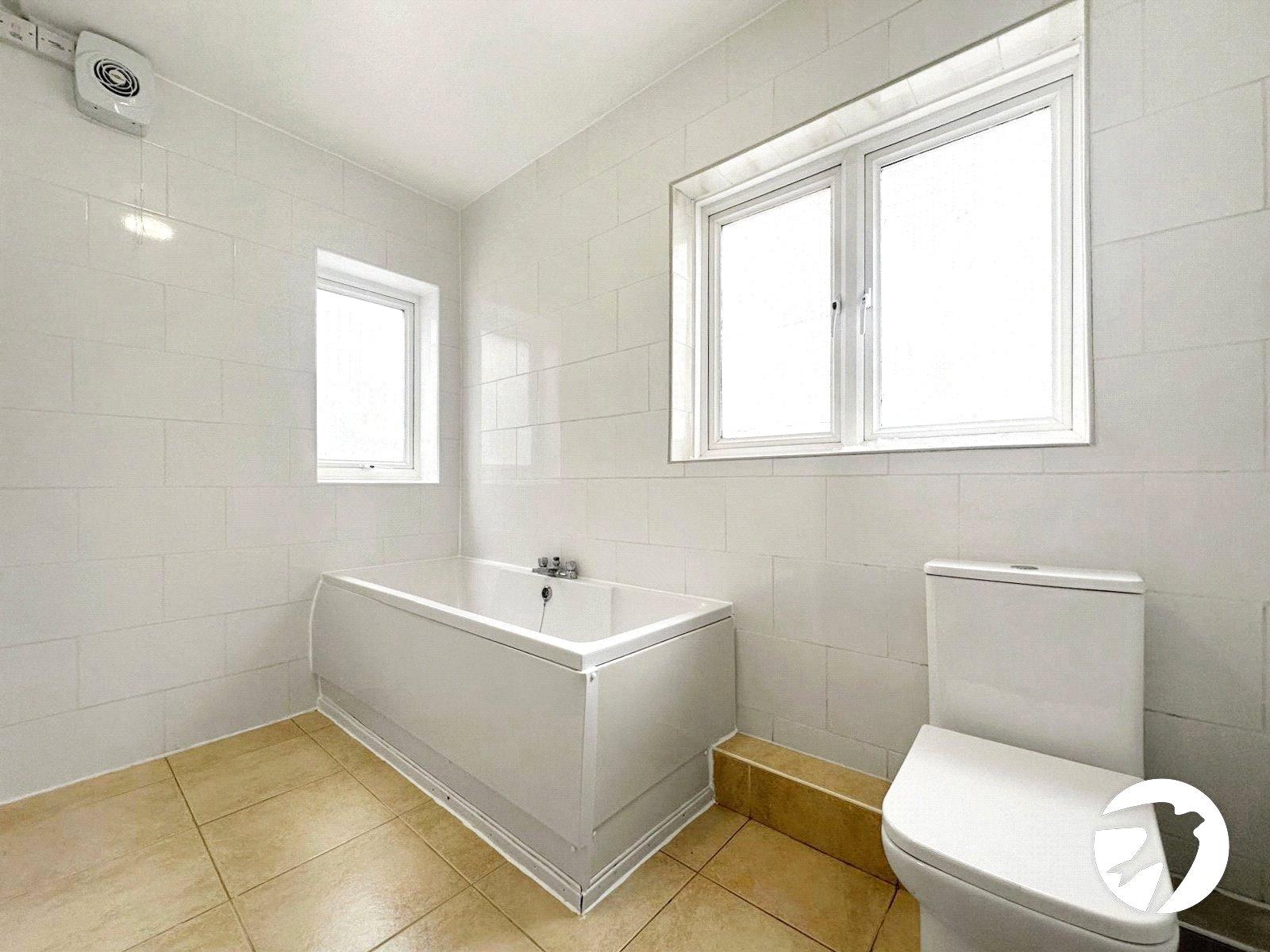 3 bedroom house for sale in London | Robinson Jackson