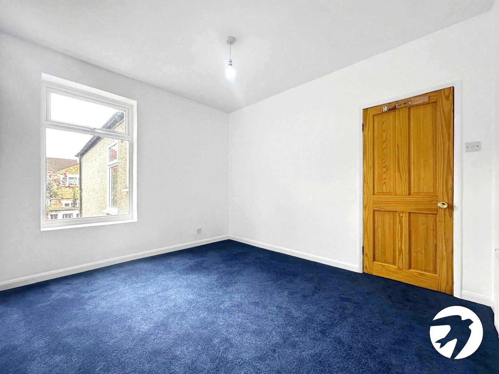 3 bedroom house for sale in London | Robinson Jackson
