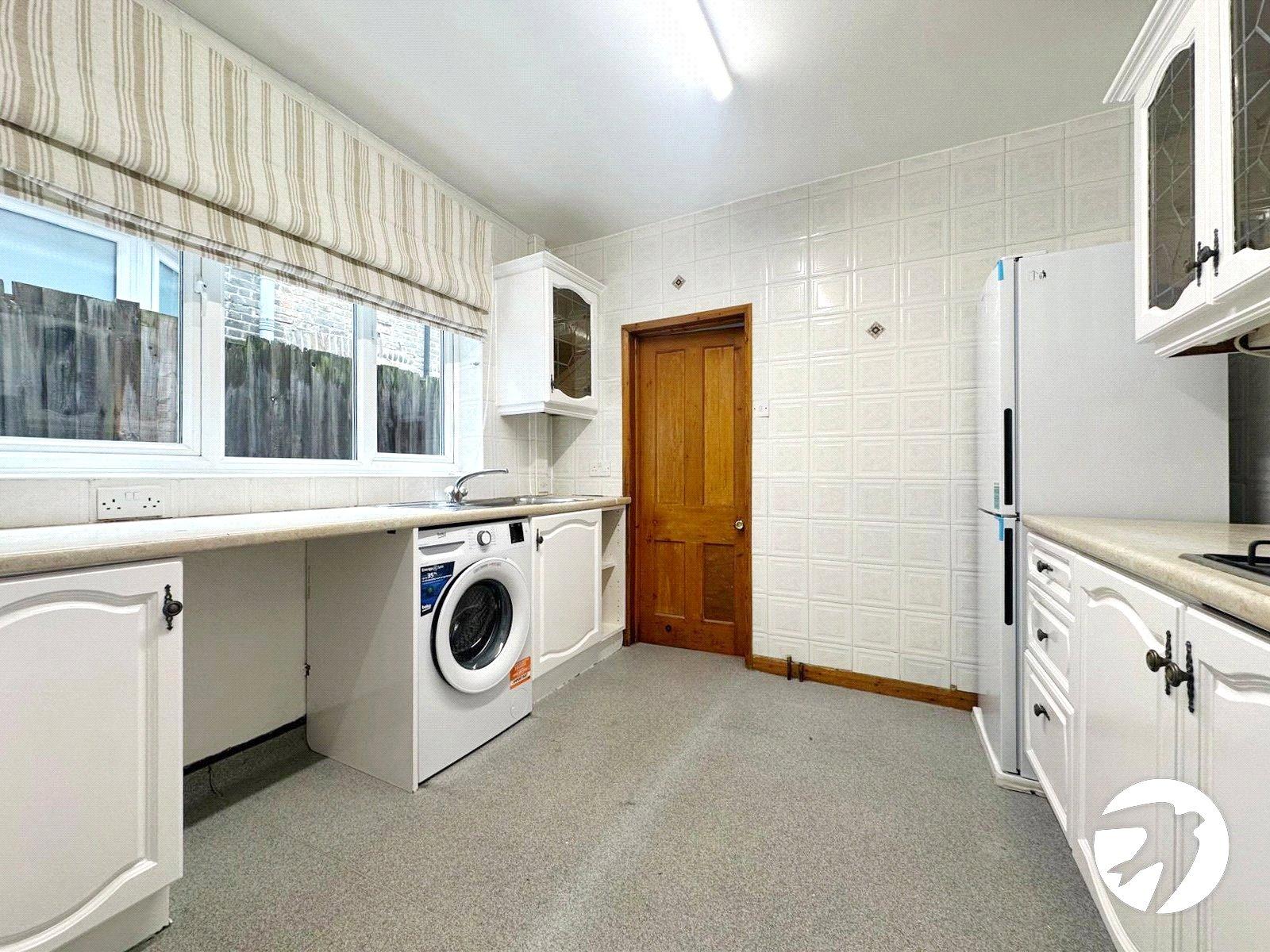 3 bedroom house for sale in London | Robinson Jackson