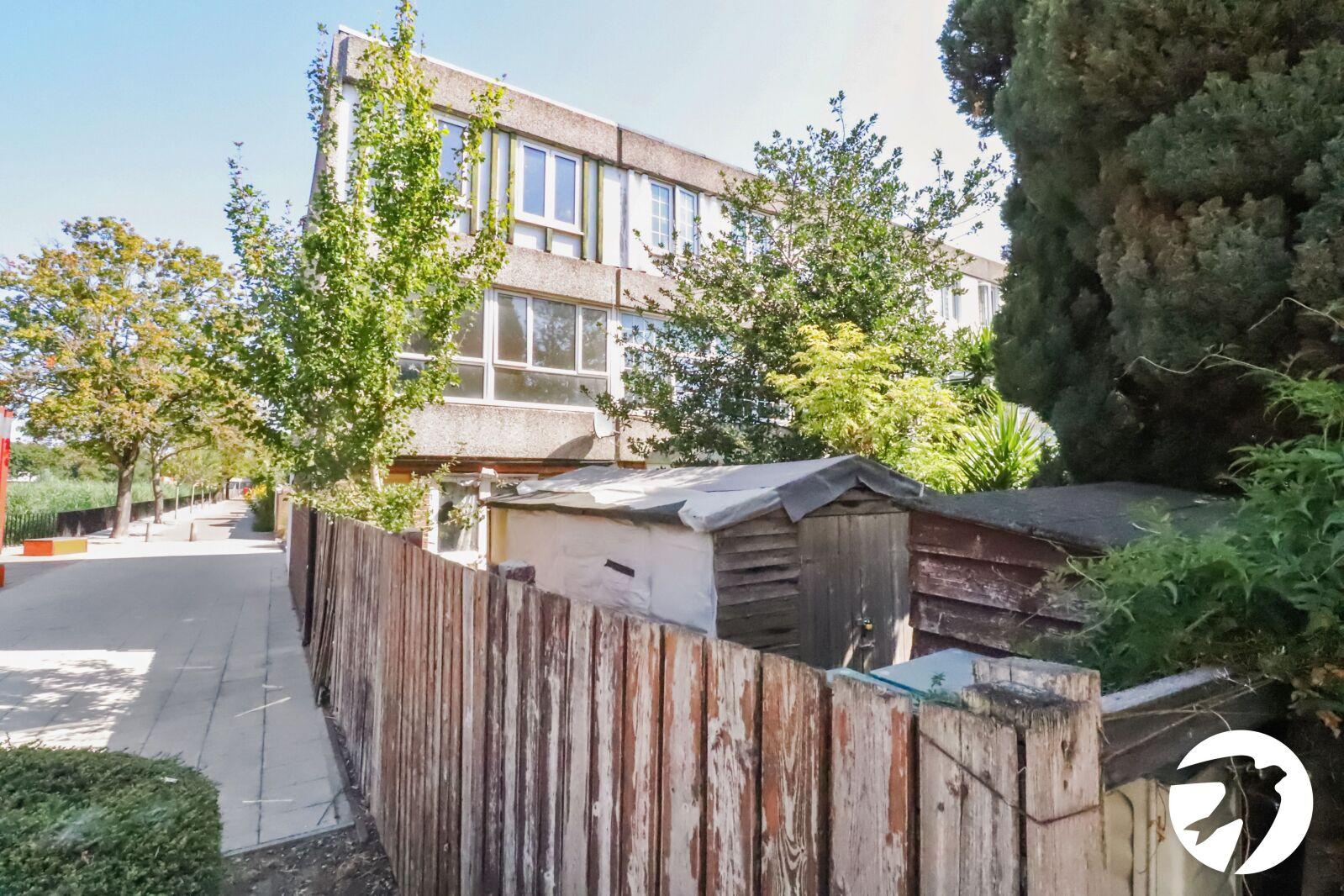 4 bedroom house for sale in London | Robinson Jackson