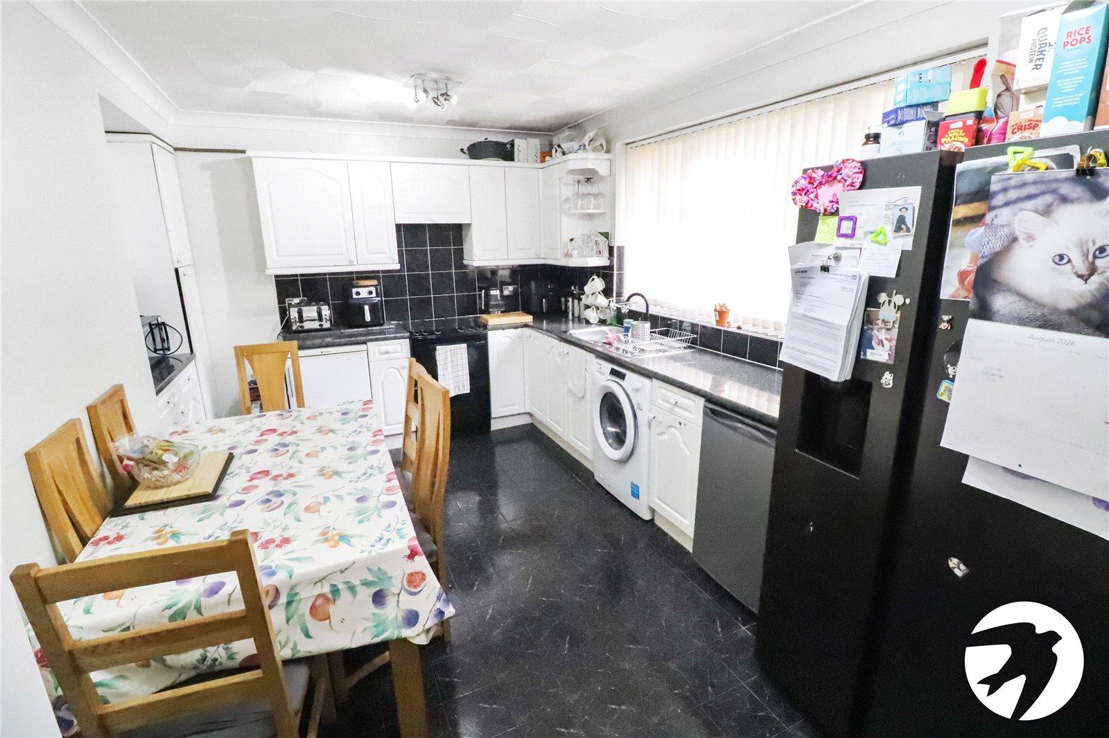 3 bedroom house for sale in London | Robinson Jackson