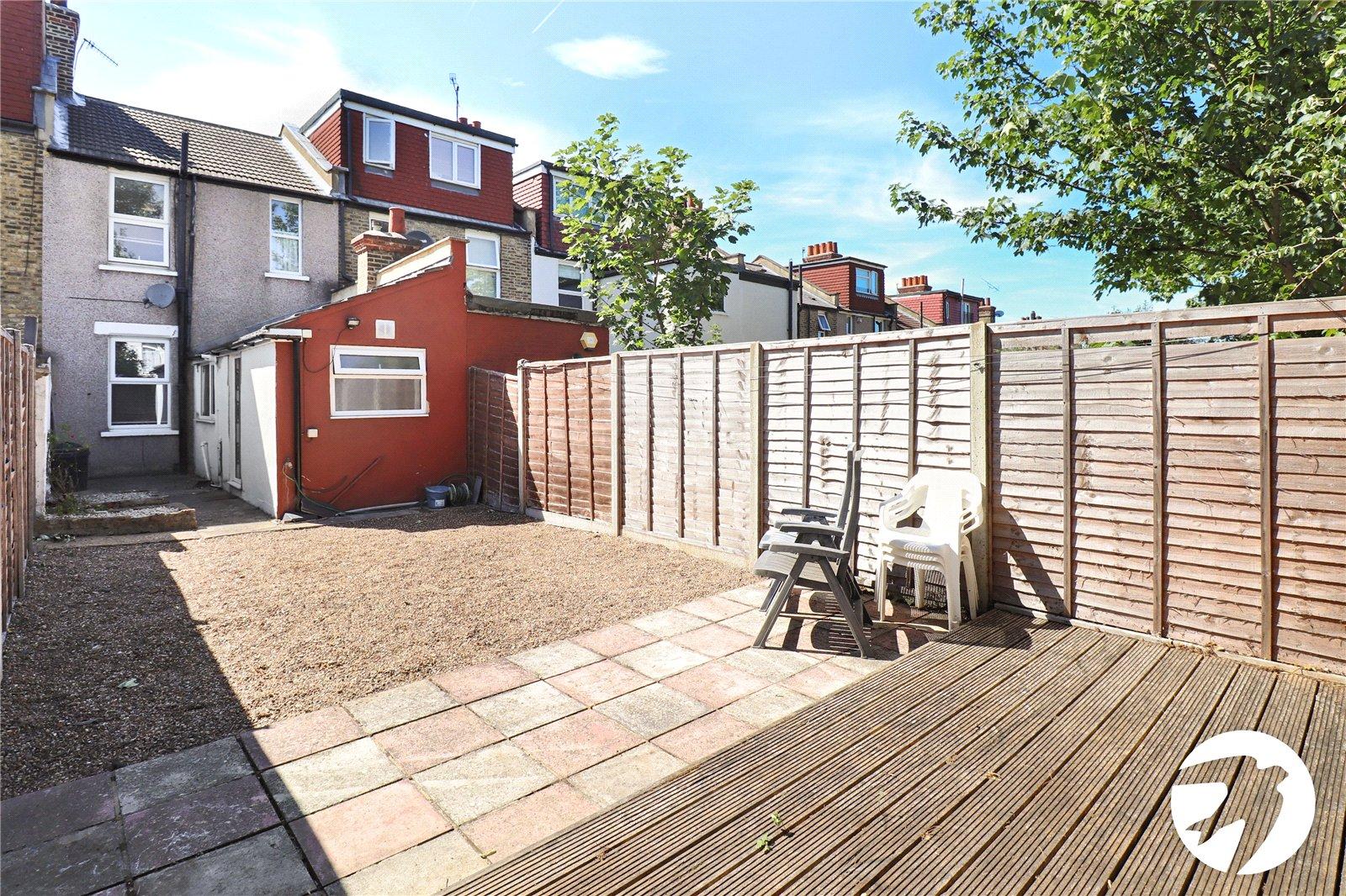 2 bedroom house for sale in London | Robinson Jackson