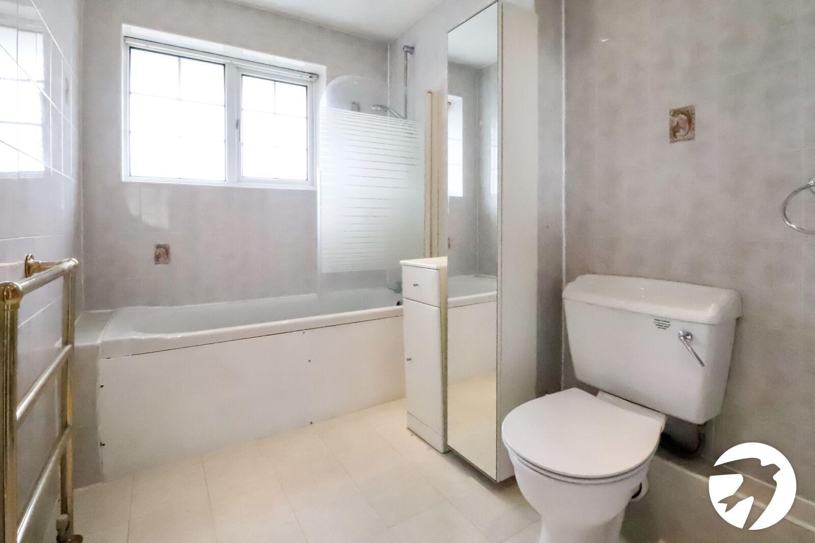 2 bedroom house for sale in London | Robinson Jackson
