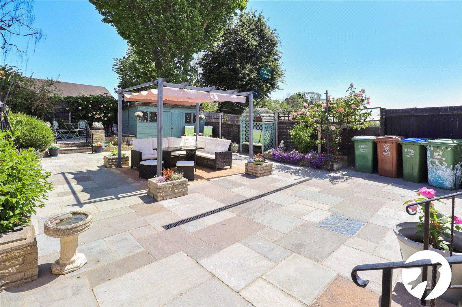 2 bedroom bungalow for sale in Bexleyheath | Robinson Jackson